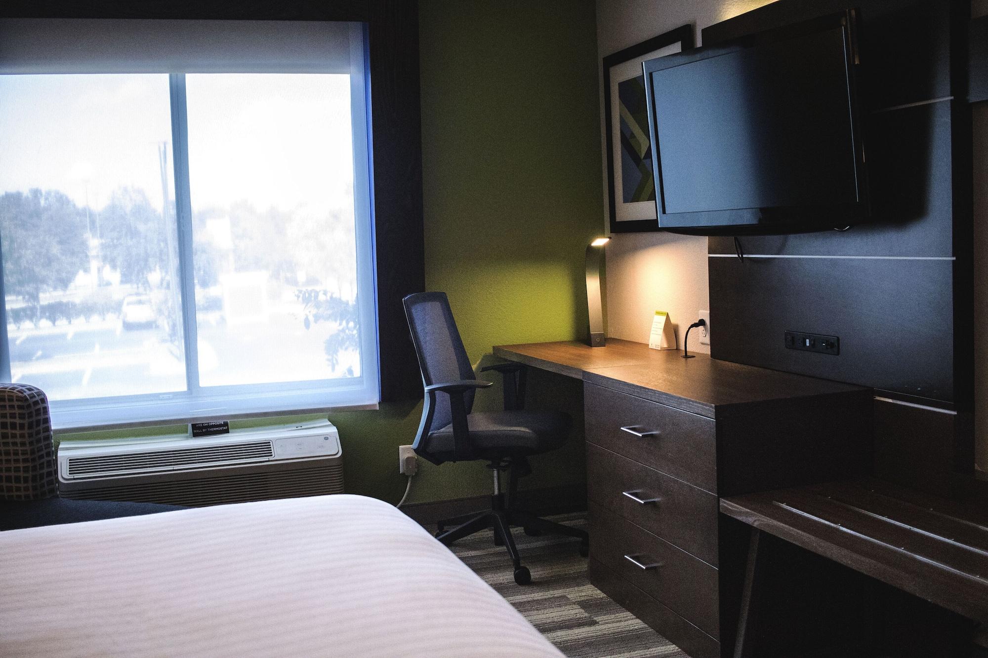Holiday Inn Express & Suites Columbia-I-26 @ Harbison Blvd By Ihg Exterior foto